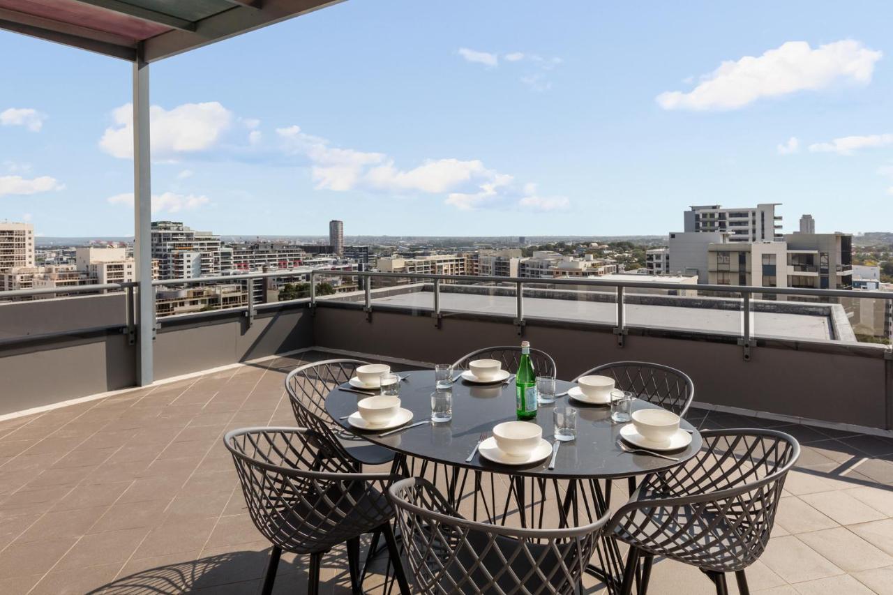 Hotel Meriton Waterloo Sydney