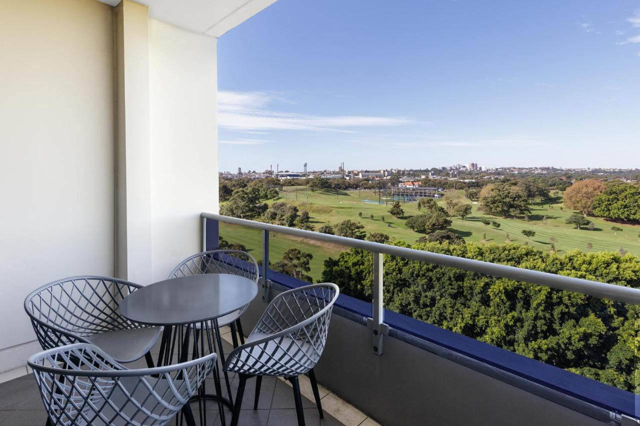 Meriton Waterloo Sydney