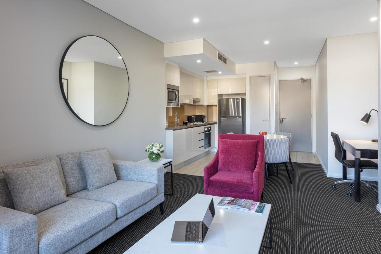 Meriton Suites North Ryde Hotel