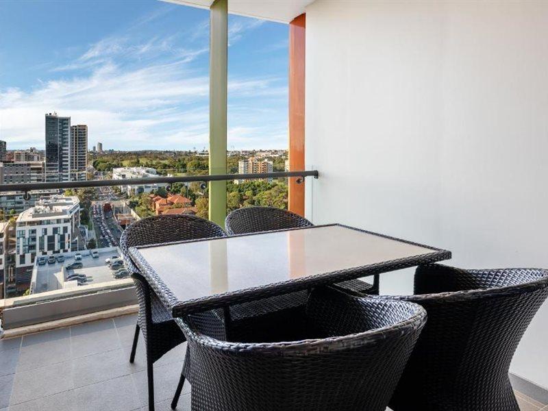Meriton Zetland