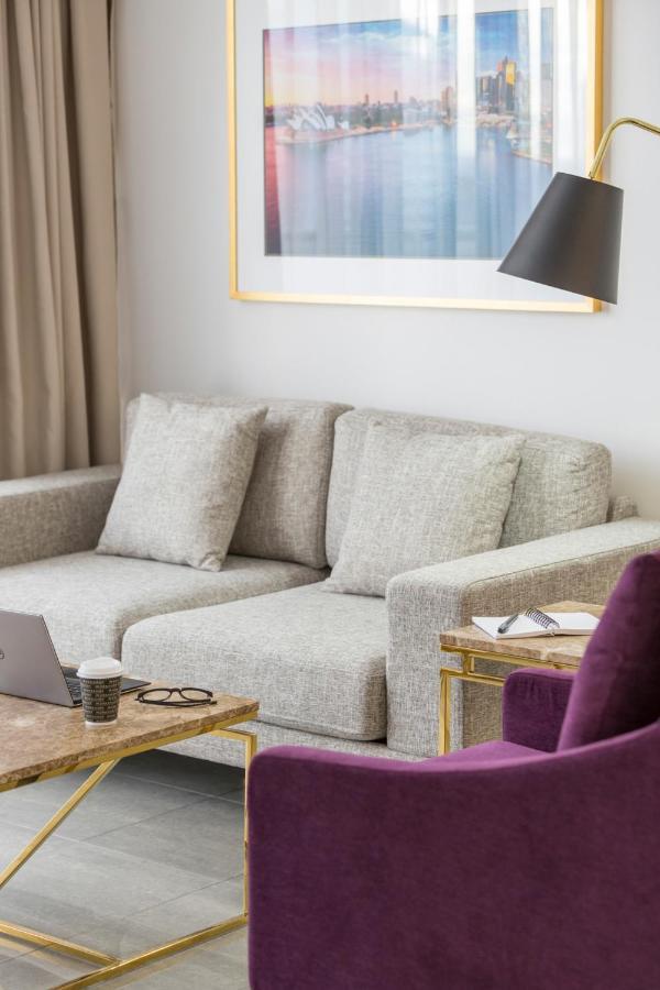Meriton Pitt Street,