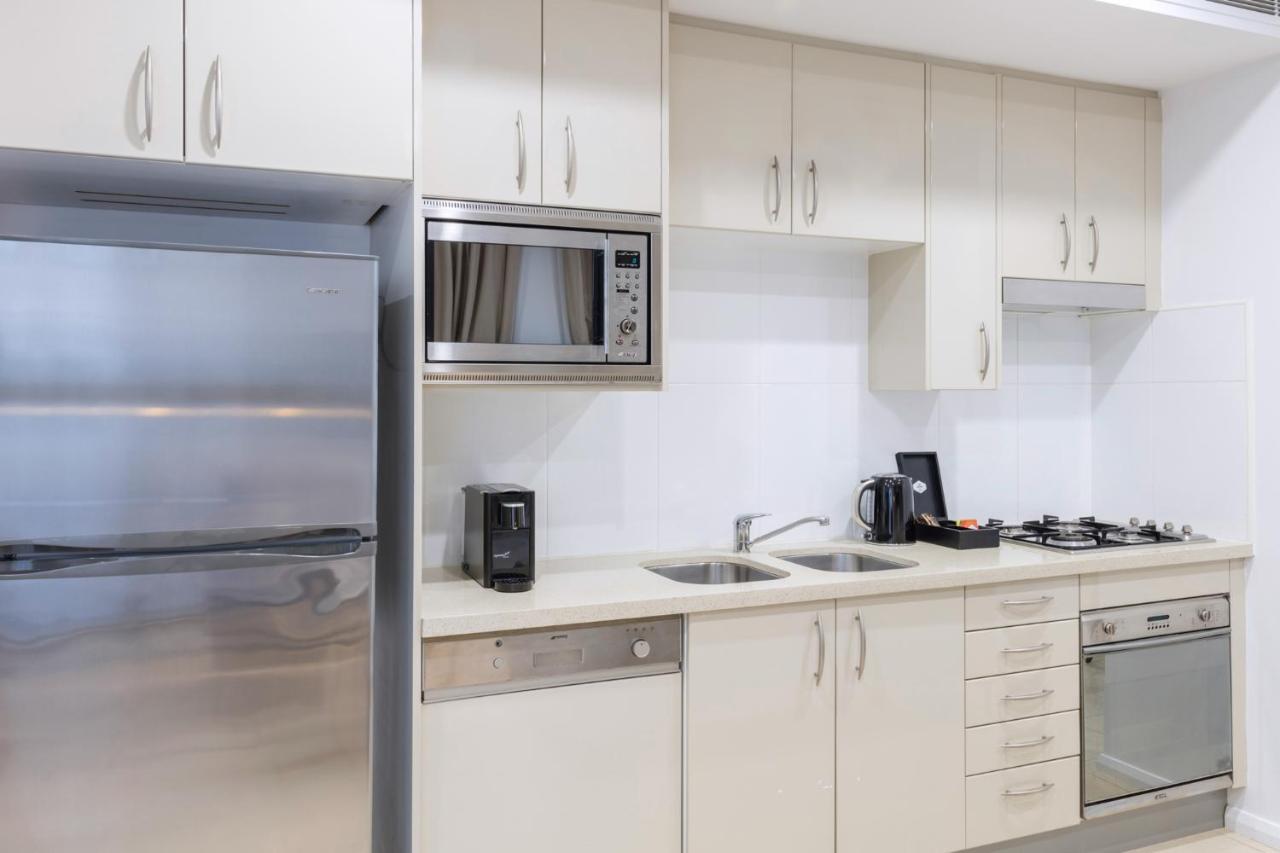 Meriton Pitt Street,