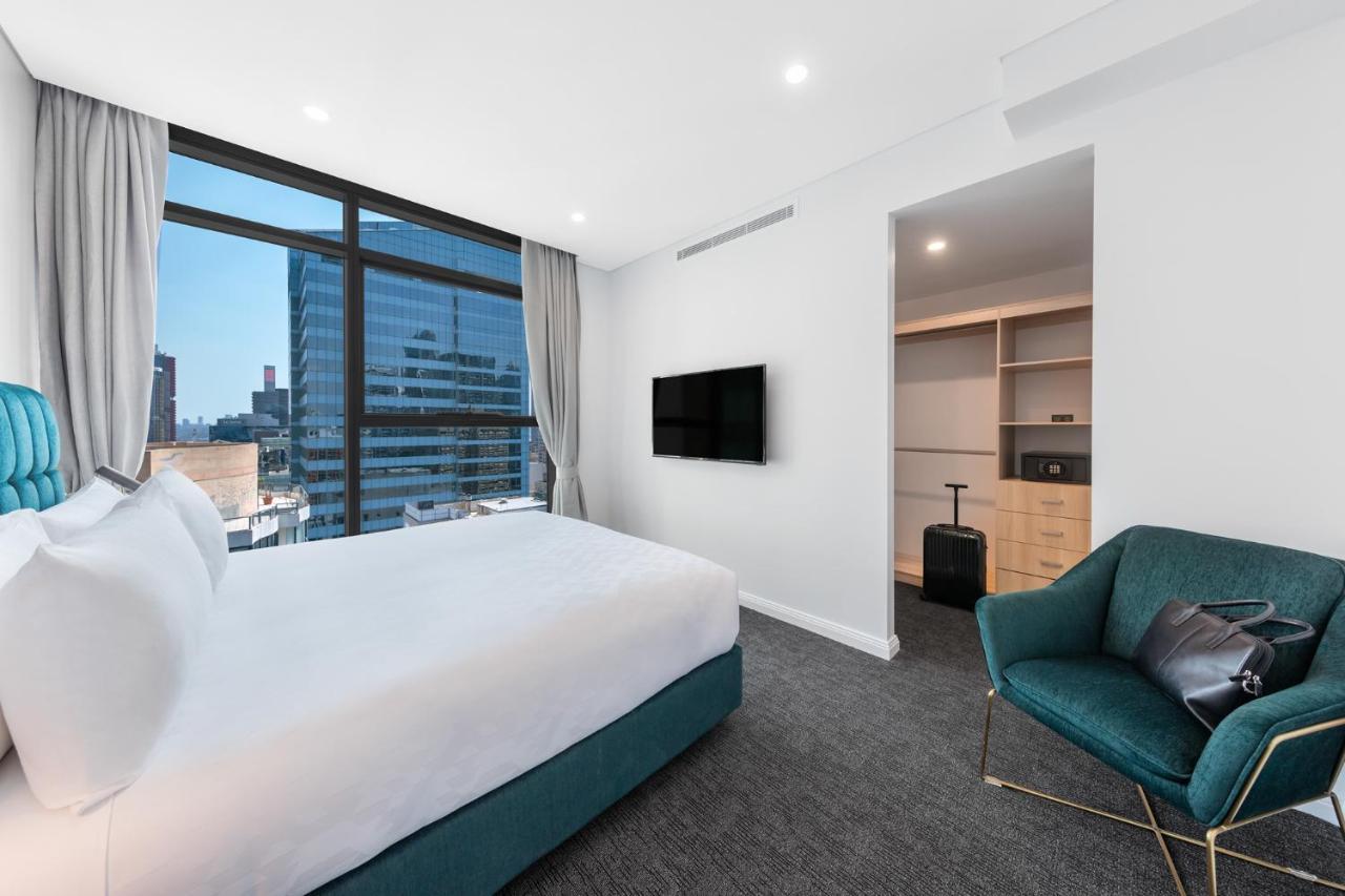 Hotel Meriton Sussex Street, 5*