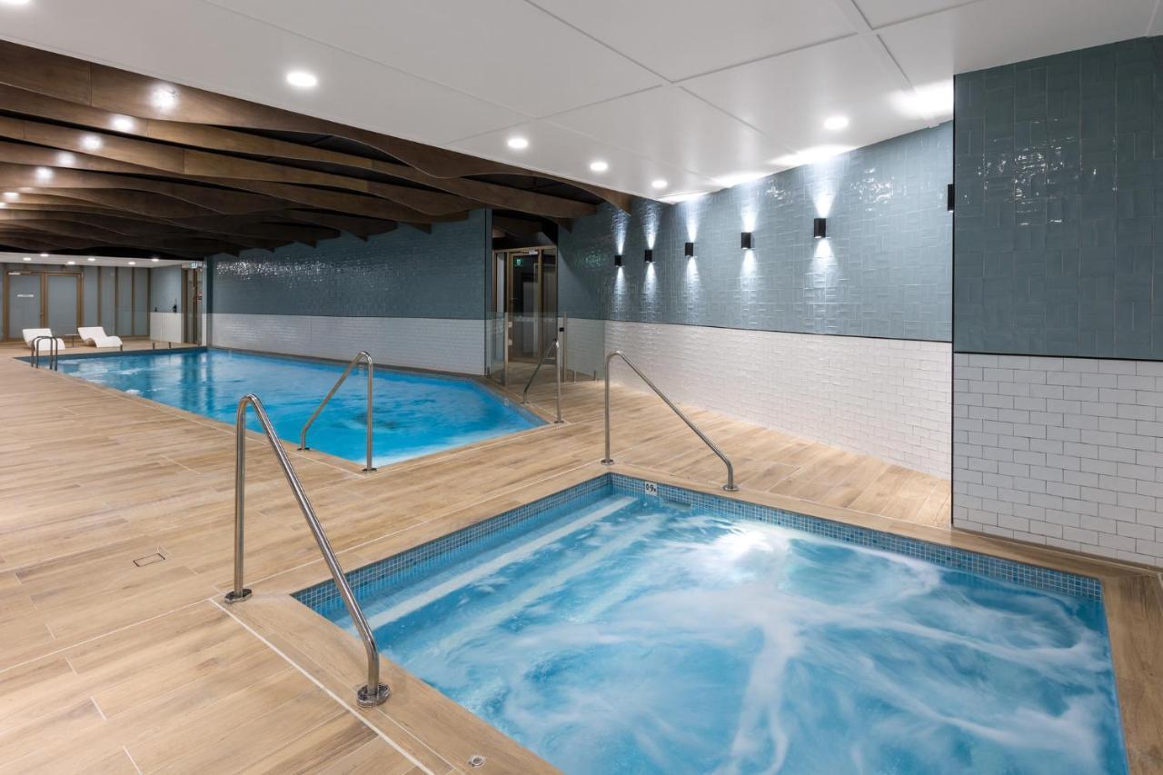 Hotel Meriton Sussex Street, 5*