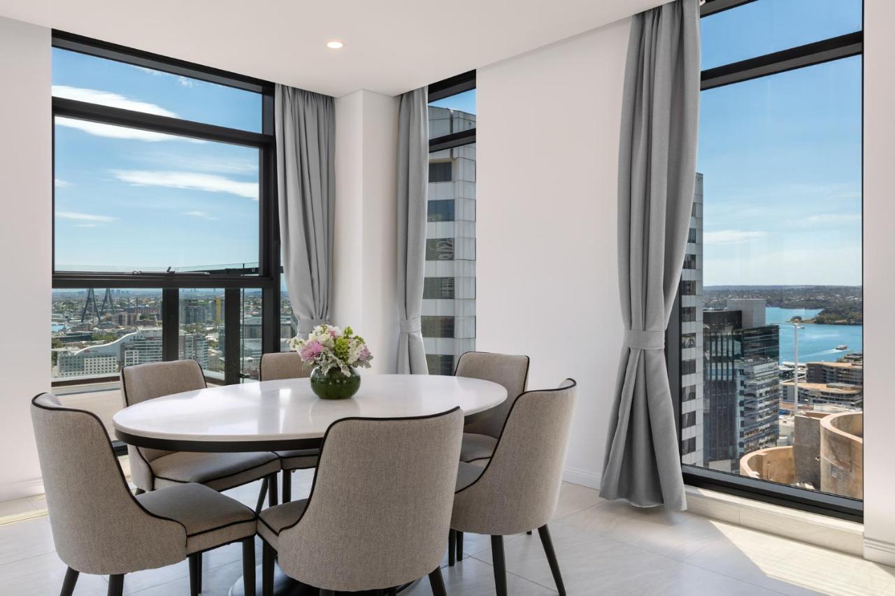 Hotel Meriton Sussex Street, 5*
