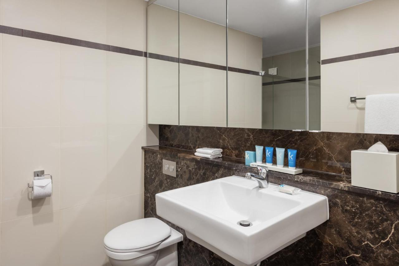 Aparthotel Meriton World Tower, 5*