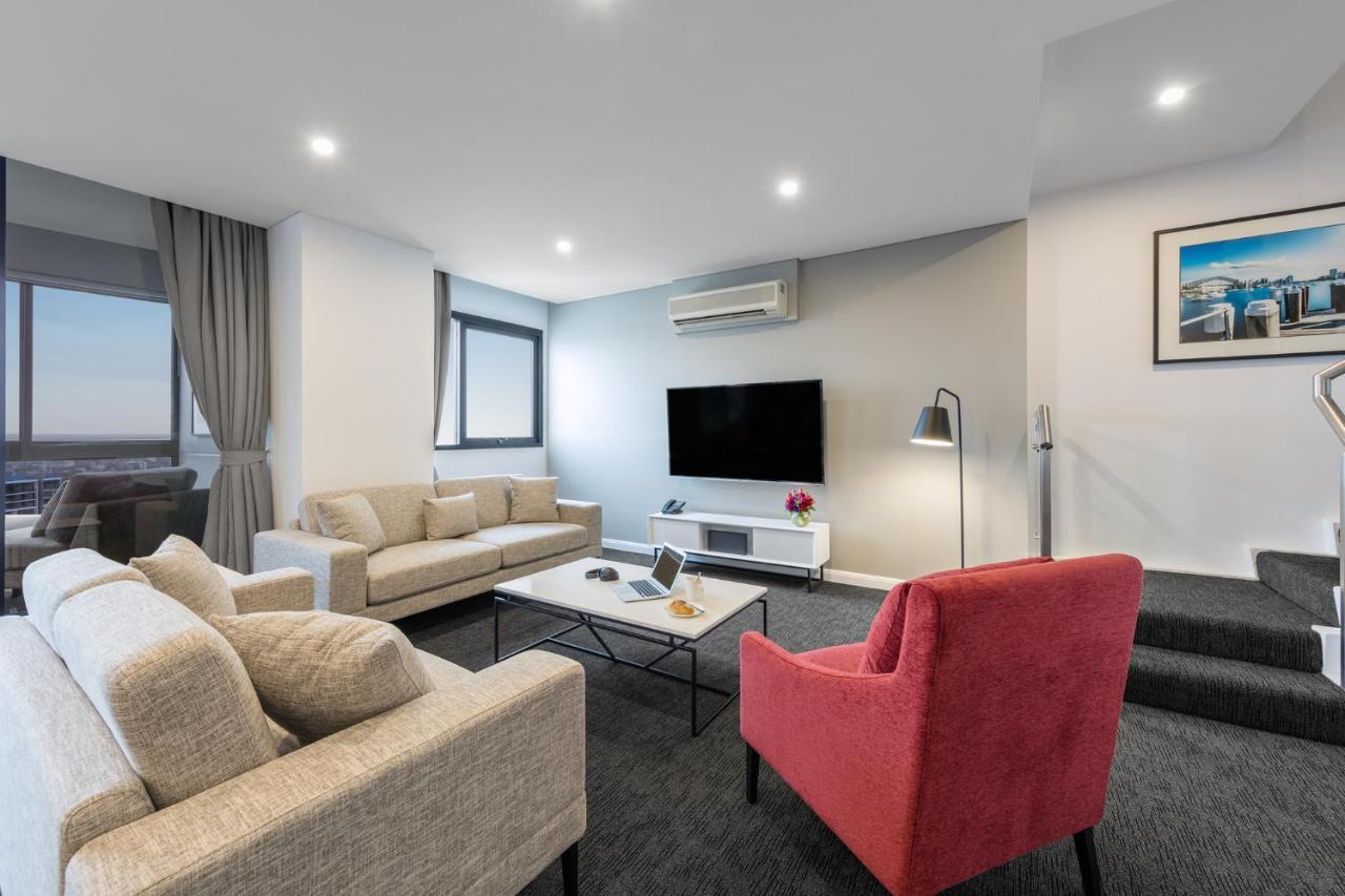 Hotel Meriton Kent Street,