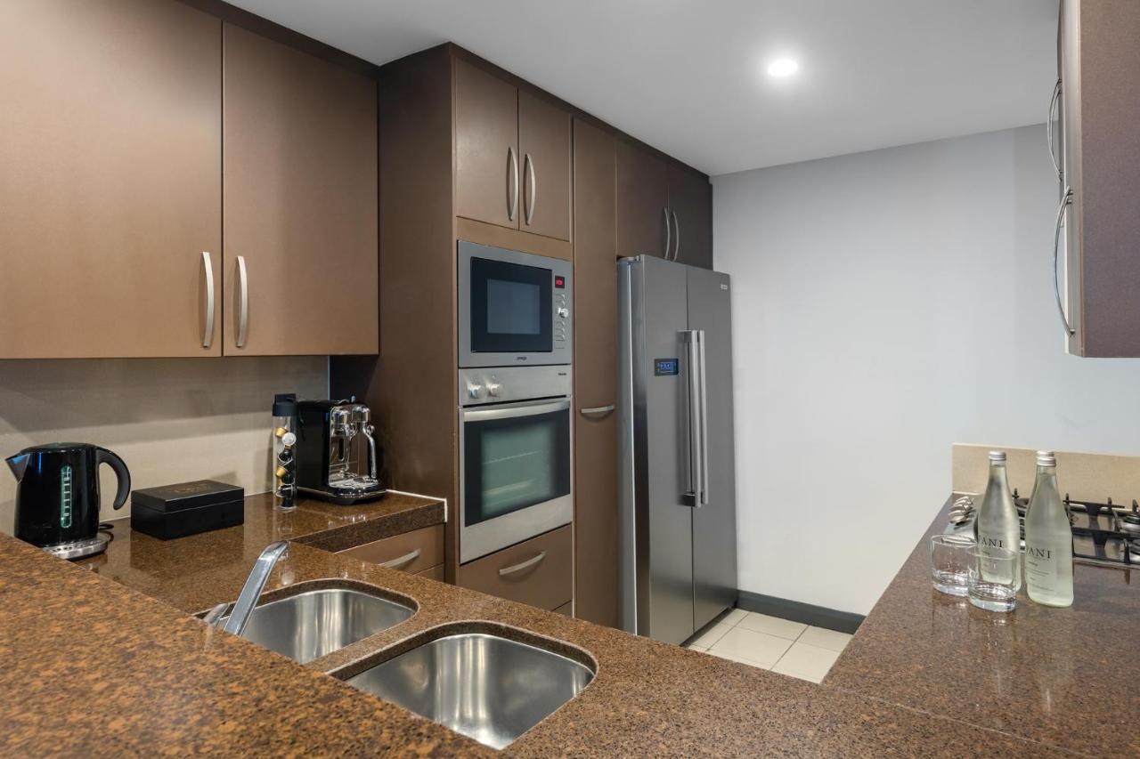 Aparthotel Meriton World Tower, 5*