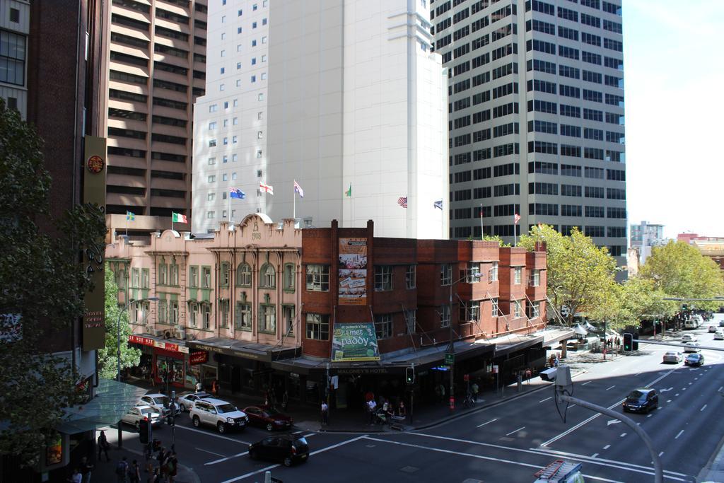 Hotel Ibis World Square Sydney