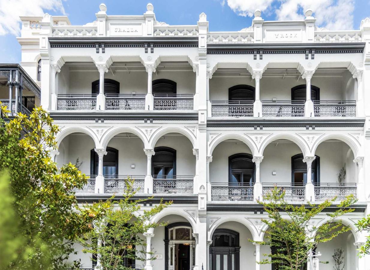 Challis Potts Point 3*