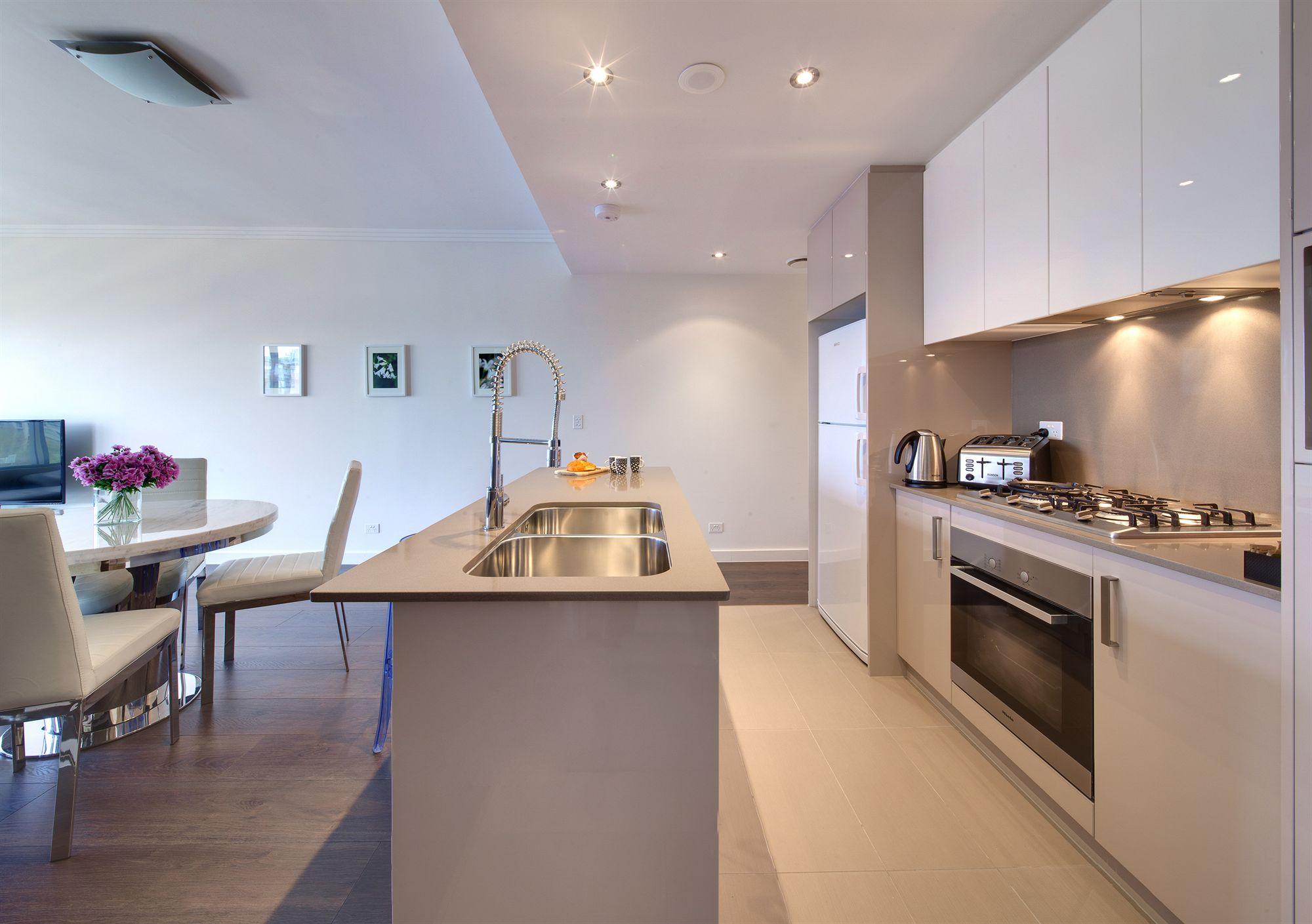 Zara Tower - Luxury And 4*