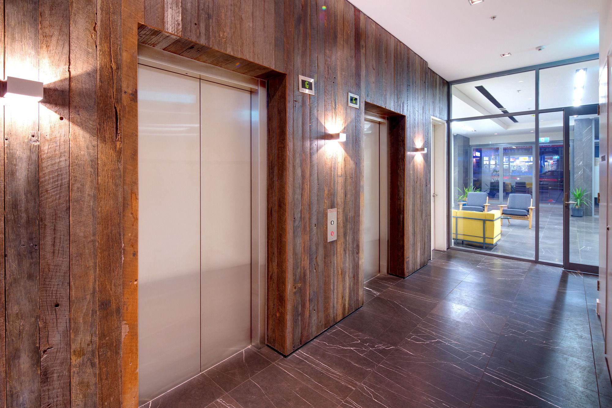 Zara Tower - Luxury And