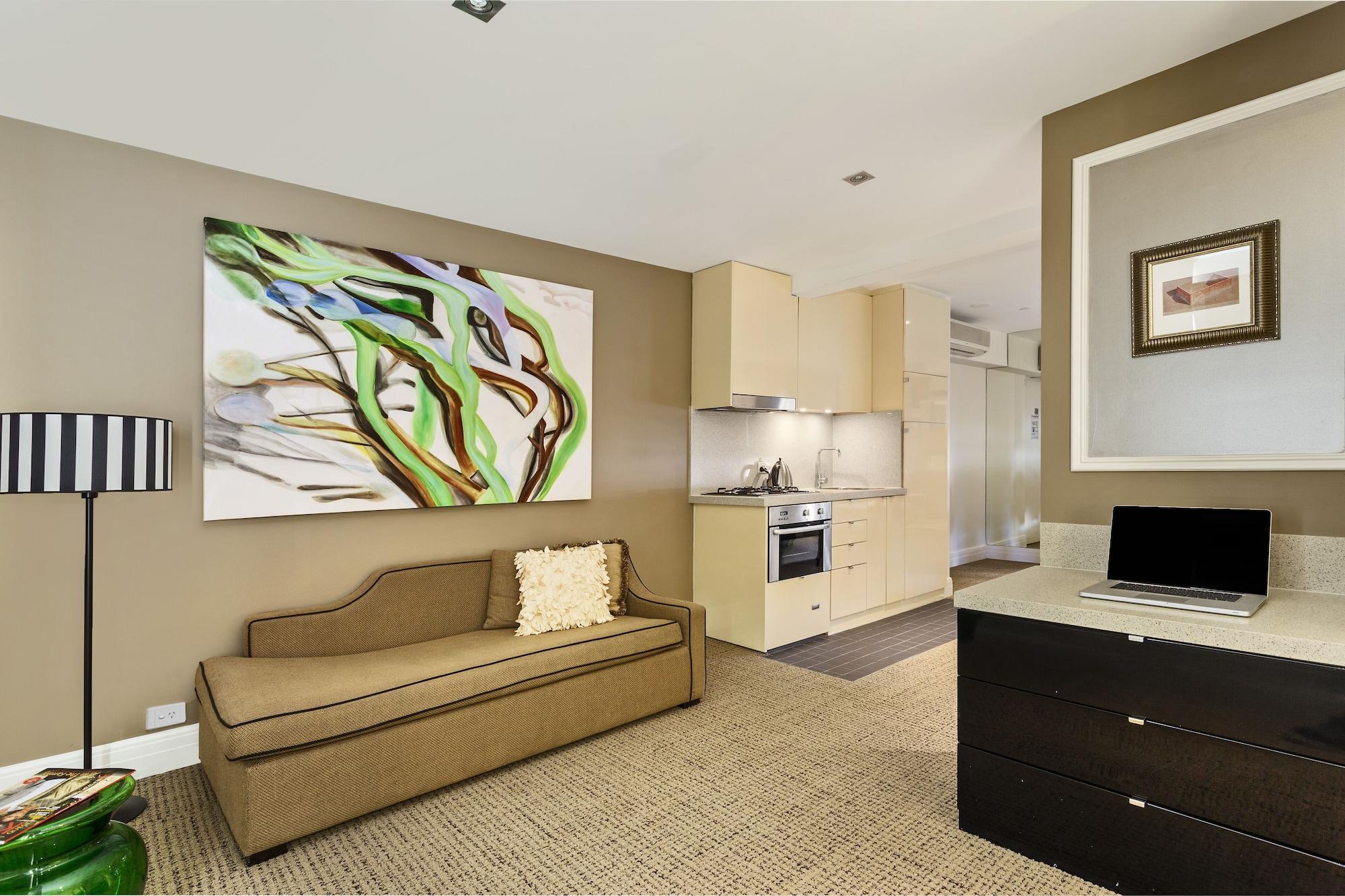 Potts Point Official 4*