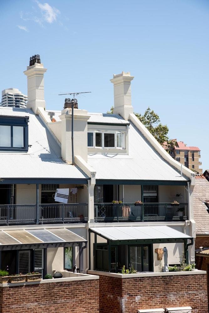 Challis Potts Point Hotel