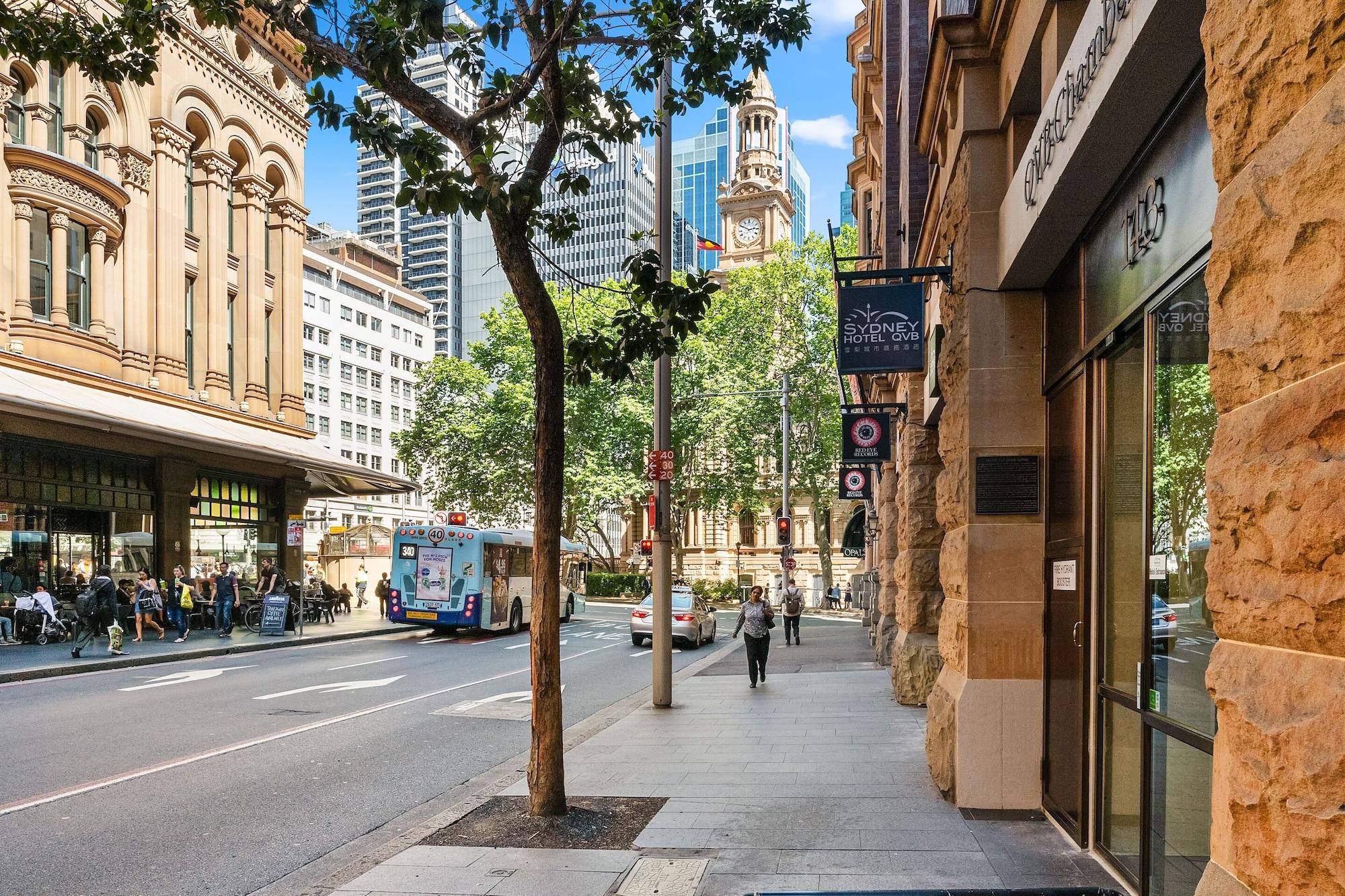 Yehs Qvb Hotel
