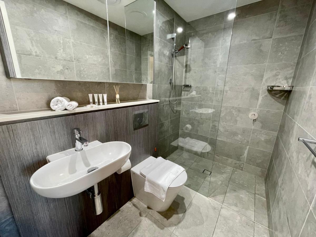 Apartment Olympic Park Delight Parking Pool Views Amazing Location