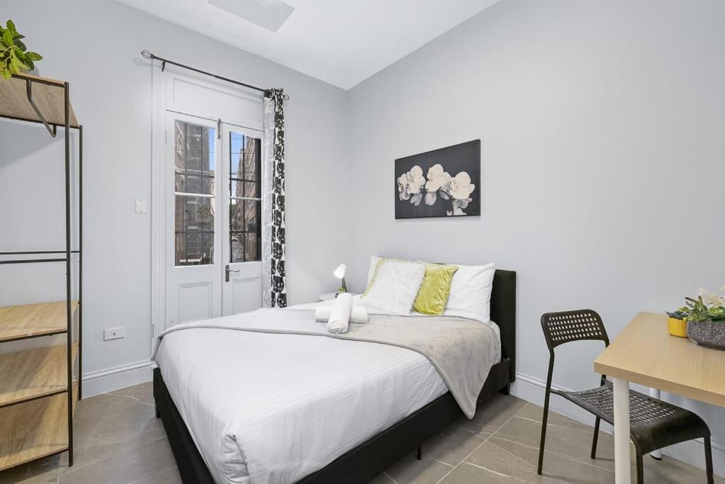 1 Private Double Bed With In Cbd Near Train Uts Darlinghar&icc&chinatown Sydney