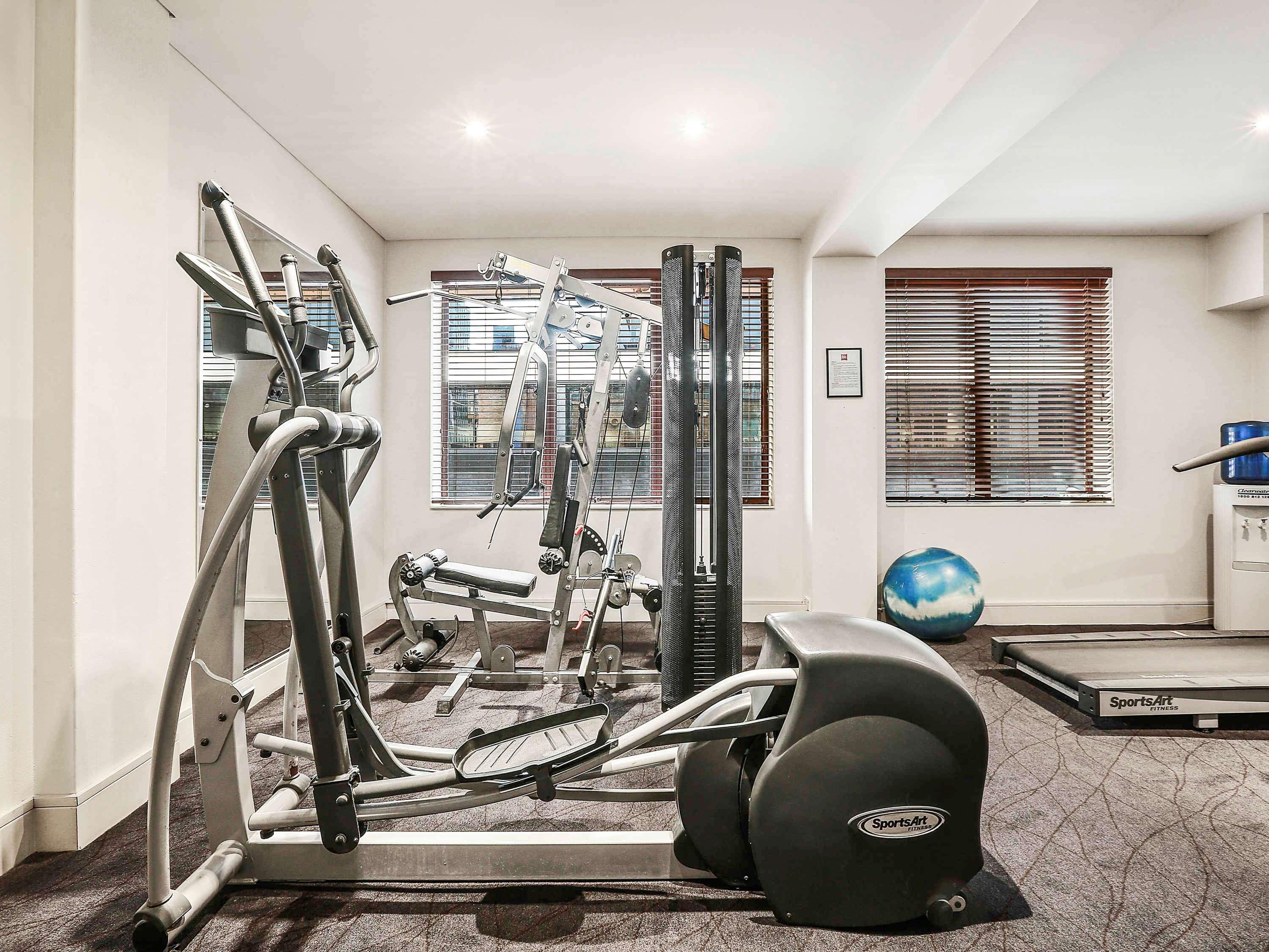 Hotel Ibis World Square Sydney