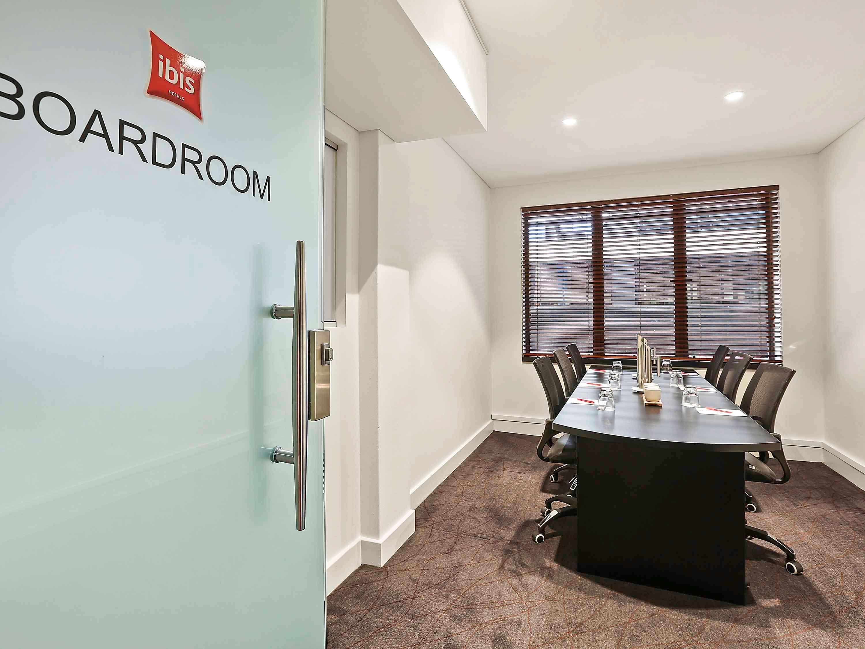 Ibis World Square Sydney