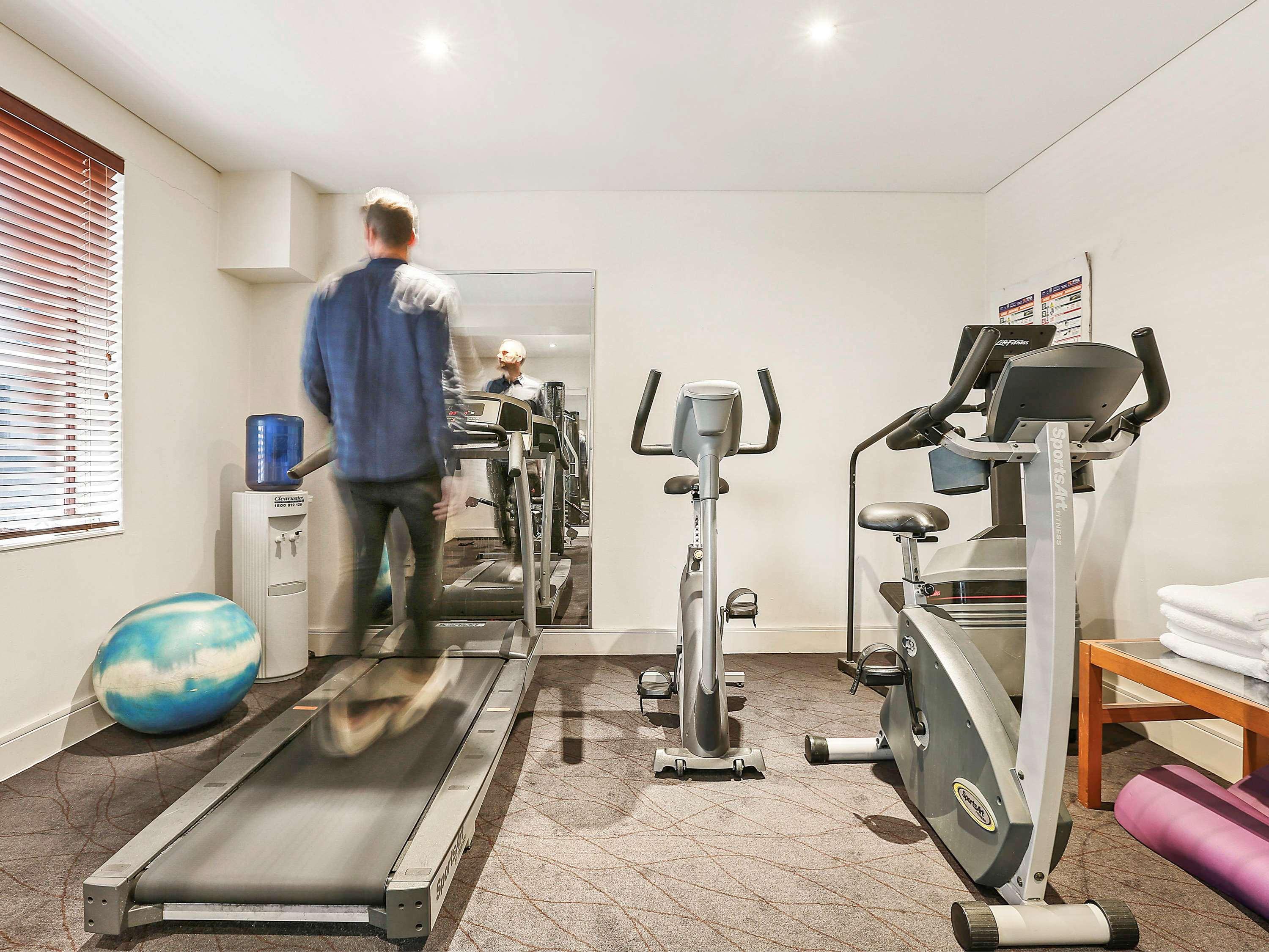 Ibis World Square Hotel