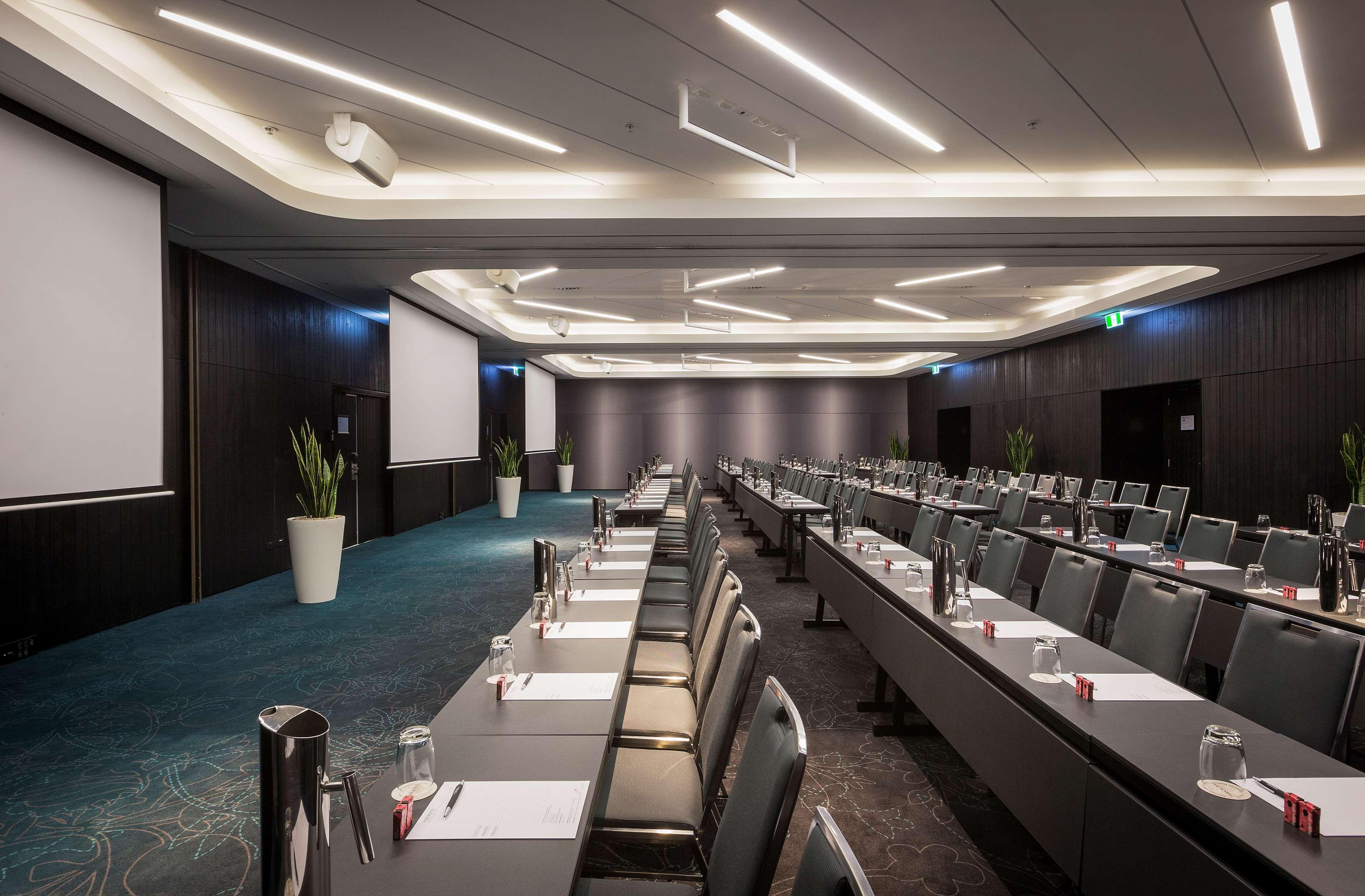 Parkroyal Darling Harbour, Hotel