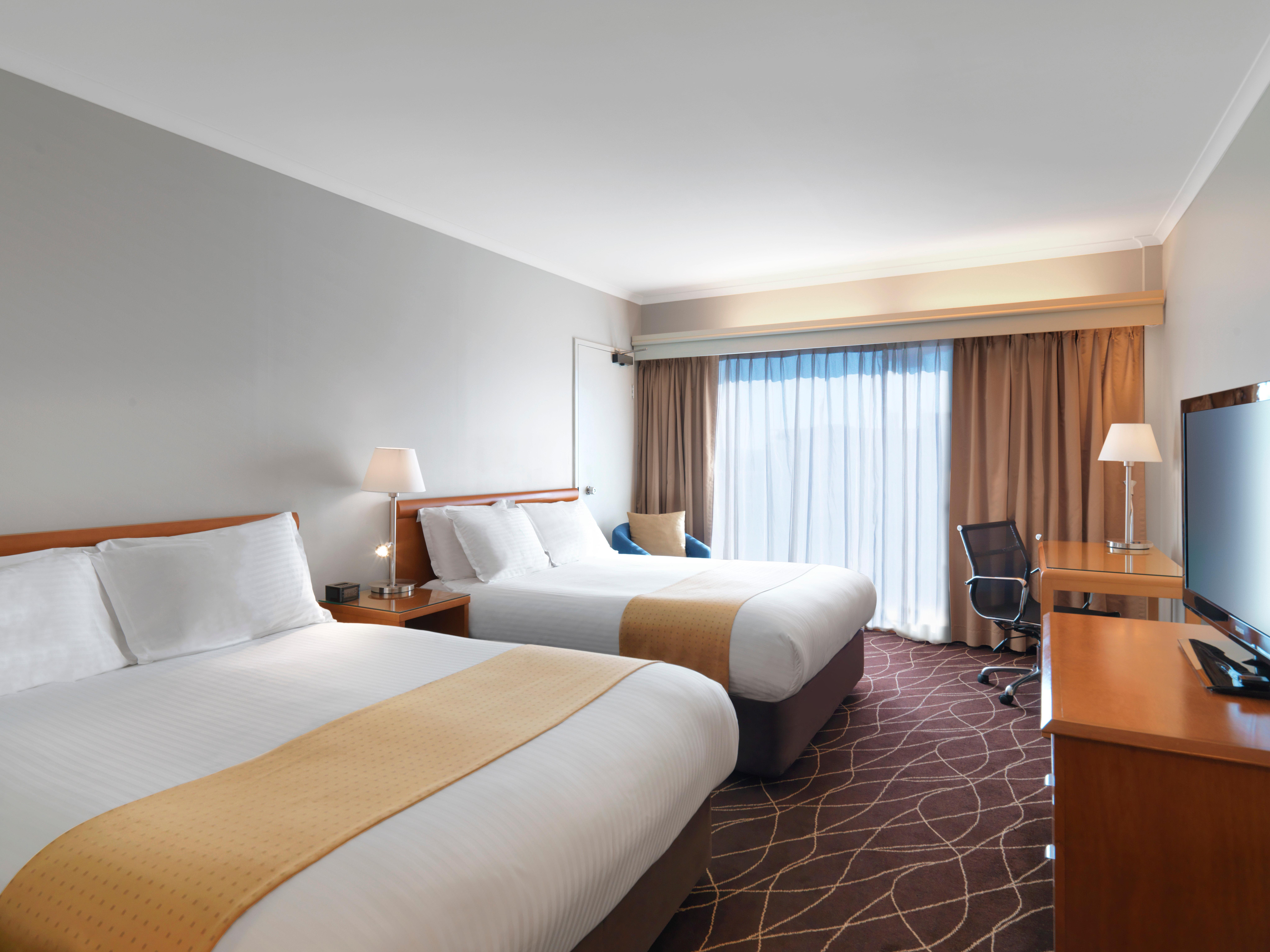 Crowne Plaza Airport By Ihg Hotel