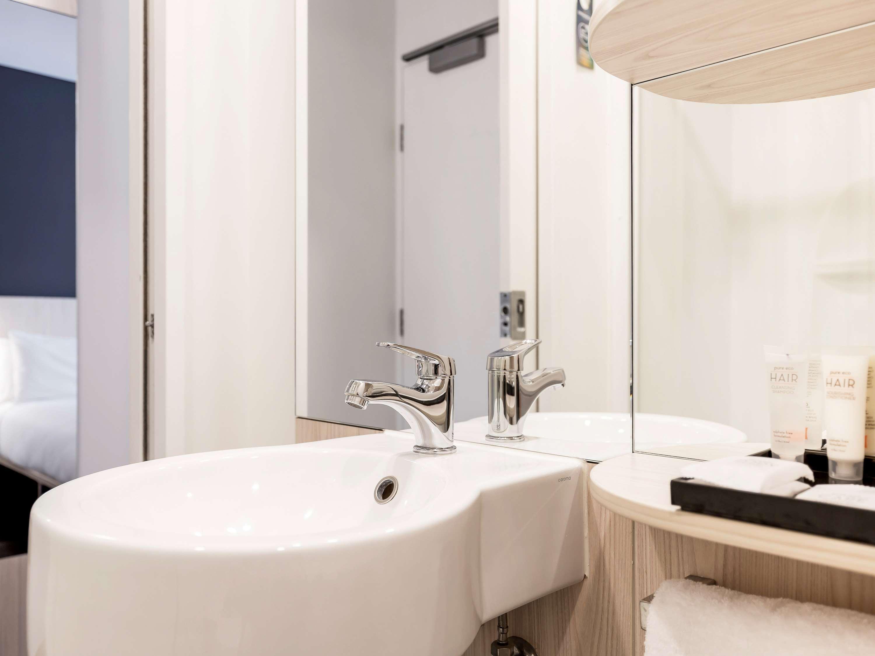 Ibis Barangaroo