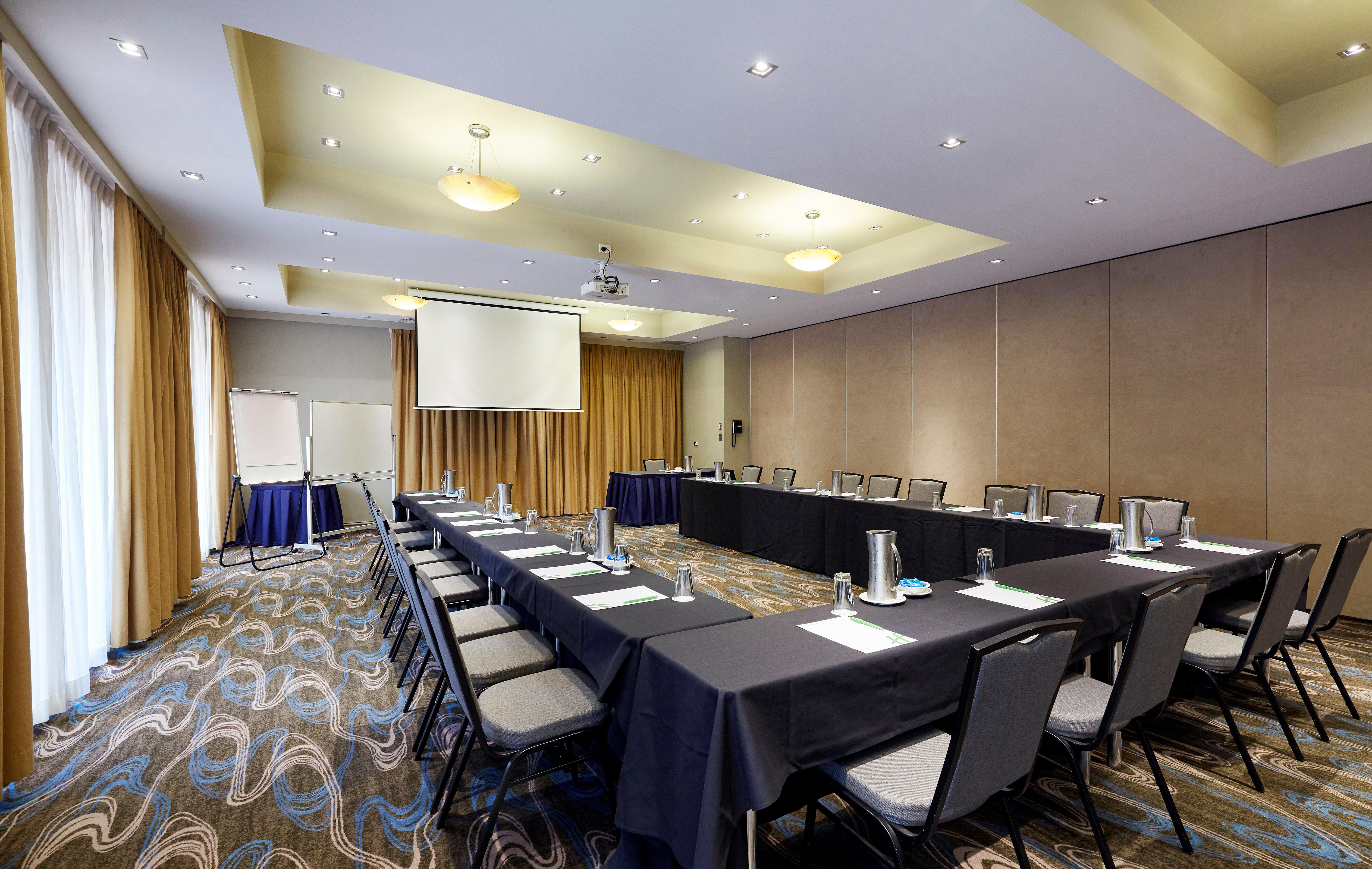Hotel Parramatta By Ihg 4*