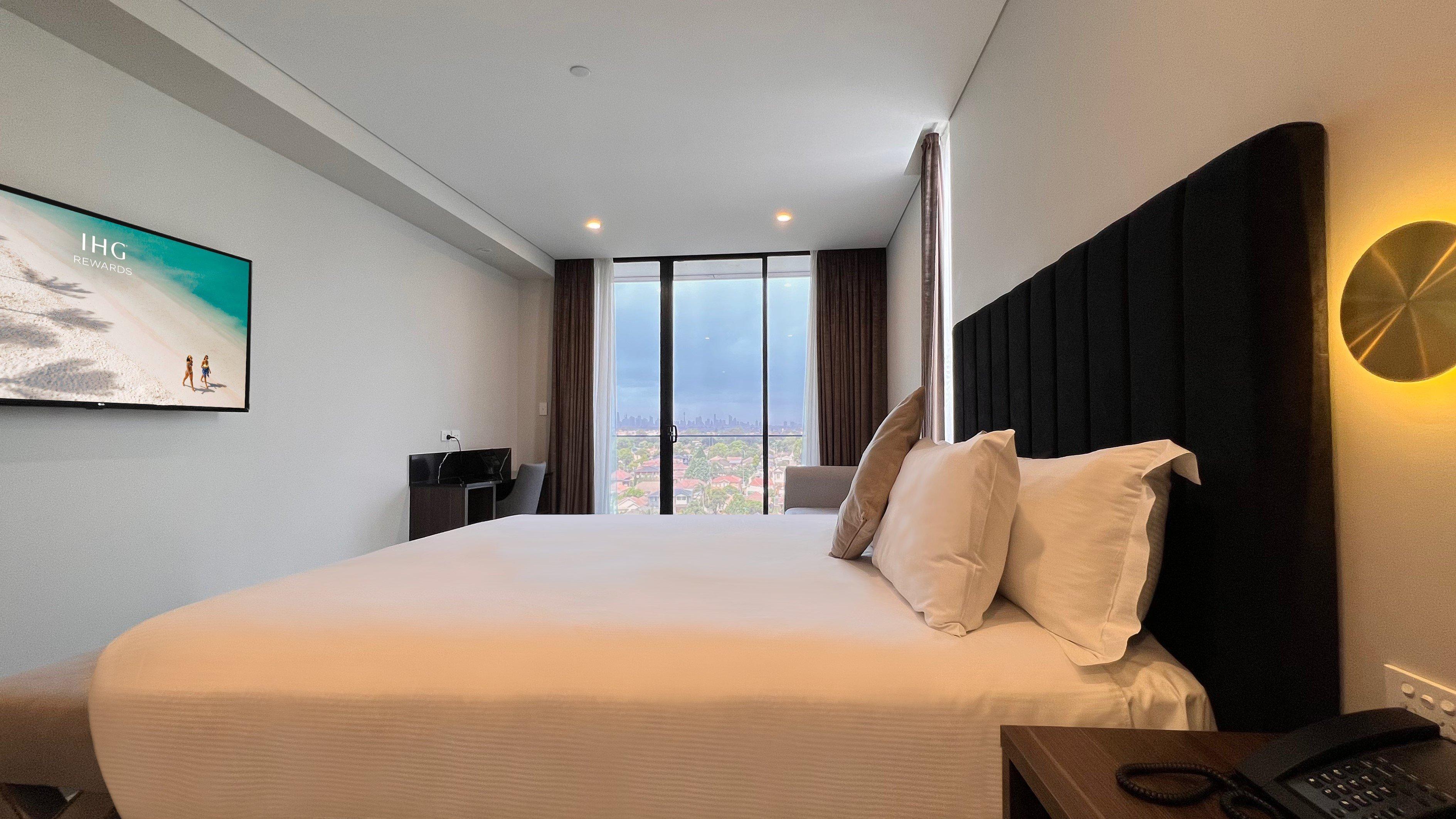 Crowne Plaza Burwood By Ihg 4*