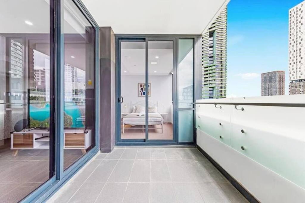 Facilities On-site 4 Bedrooms Olympic Park * Sydney