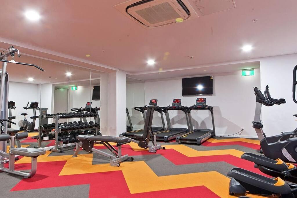 Facilities On-site 4 Bedrooms Olympic Park Apartment *