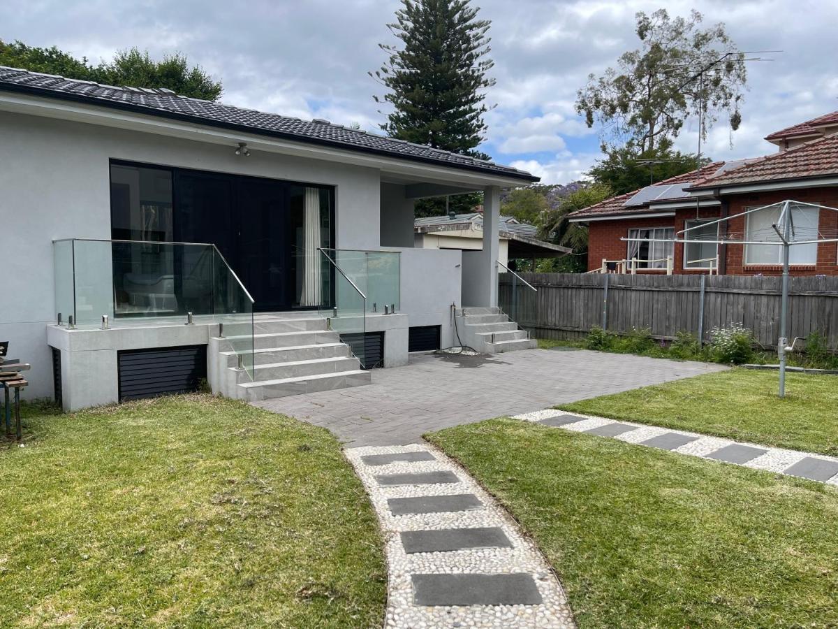Holiday home Entire New Granny Flat With 3 Bedrooms 2 Bathrooms *