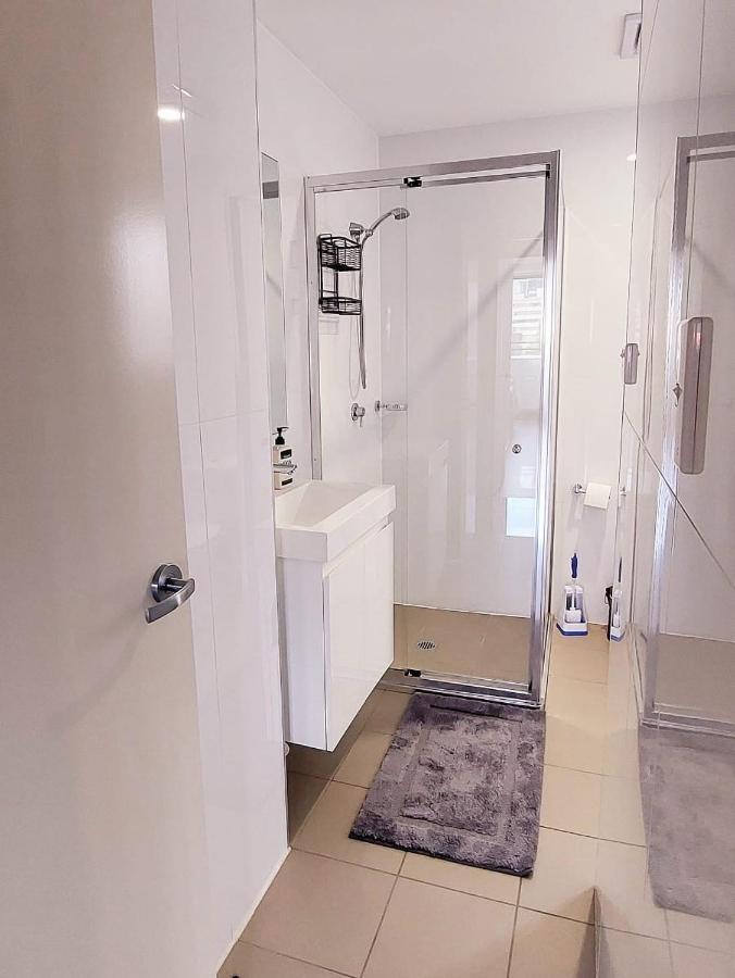 Shared Bright And Cozy In Parramatta Cbd - Close To Everything Homestay Sydney