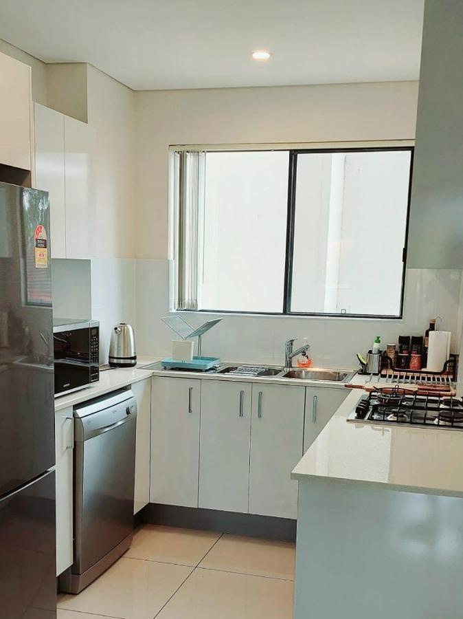 Homestay Shared Bright And Cozy In Parramatta Cbd - Close To Everything *