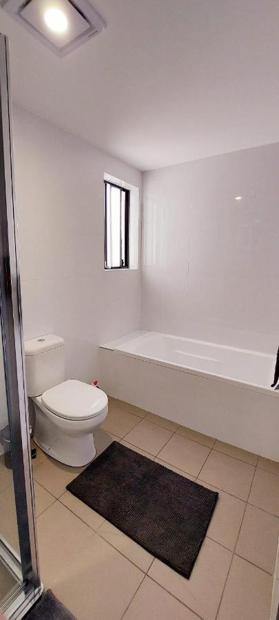 Homestay Shared Bright And Cozy In Parramatta Cbd - Close To Everything Sydney