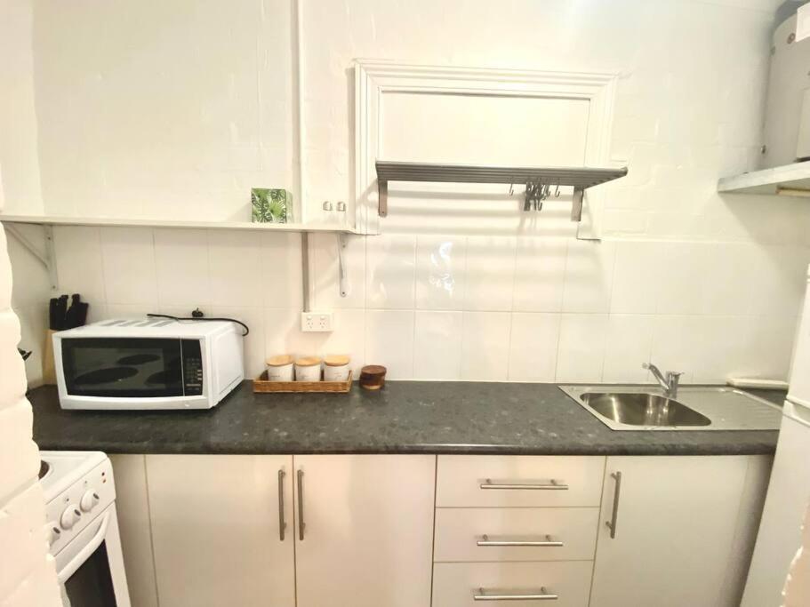 Lovely Front Studio Apartment *