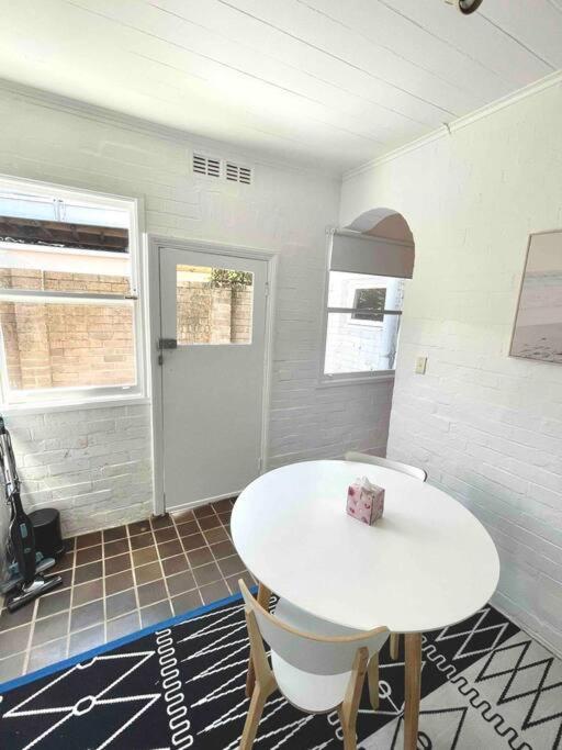 Rear Studio With Open Space Apartment Sydney