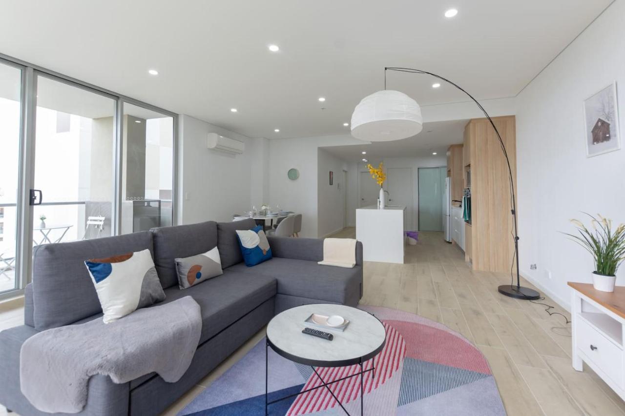 Cozy 2br W Free Parking Near Westfield Parramatta *