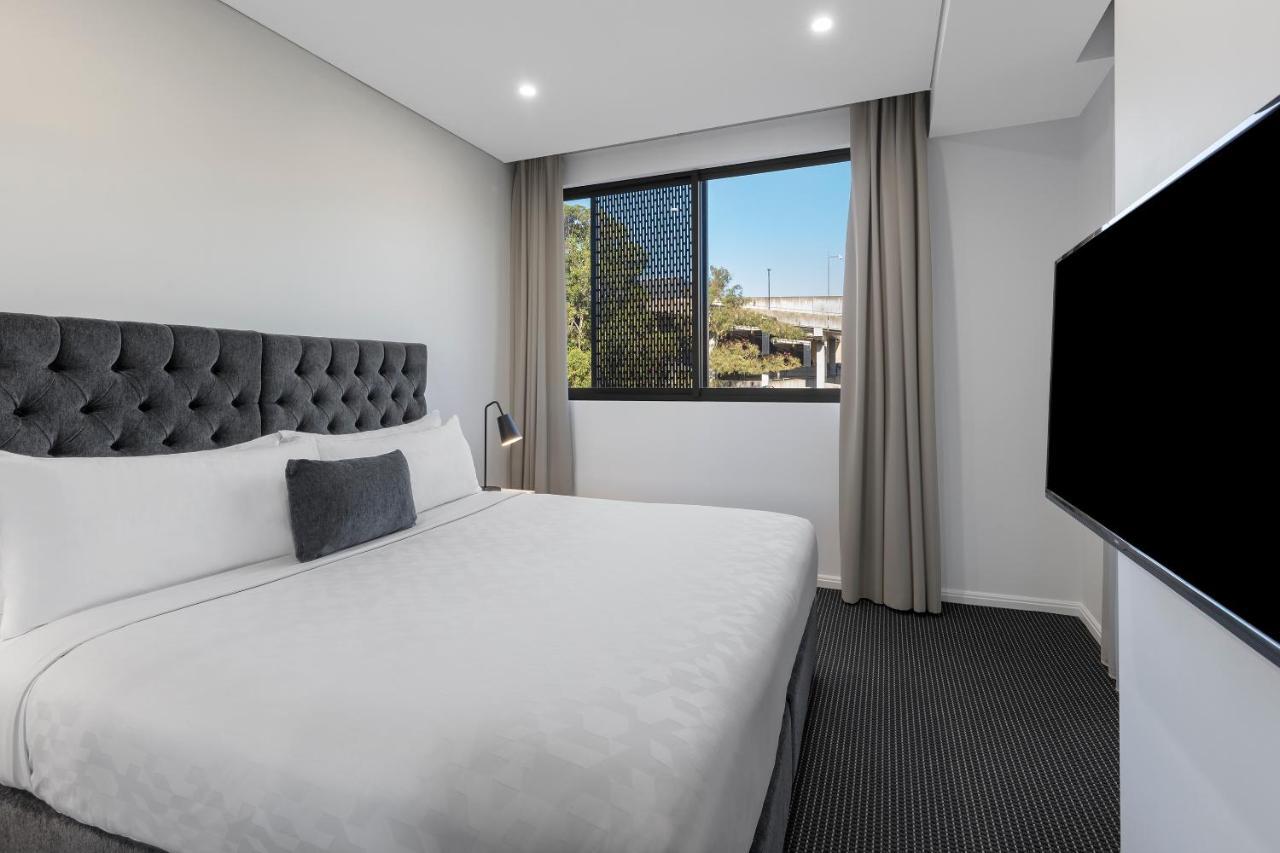 Hotel Meriton Suites North Ryde 5*