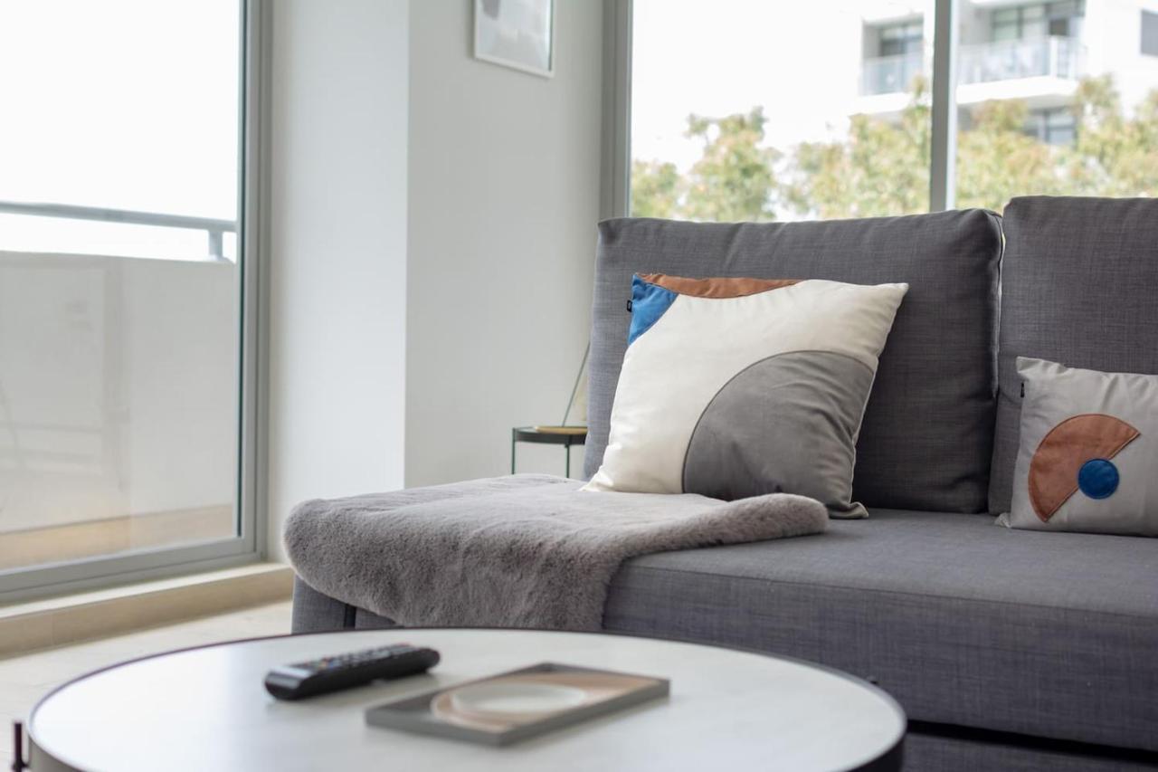 Apartment Cozy 2br W Free Parking Near Westfield Parramatta