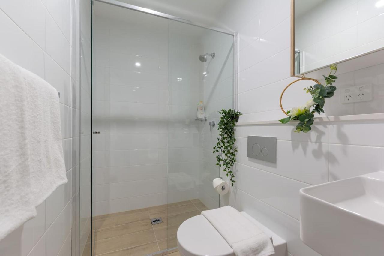 Cozy 2br W Free Parking Near Westfield Parramatta Apartment Sydney