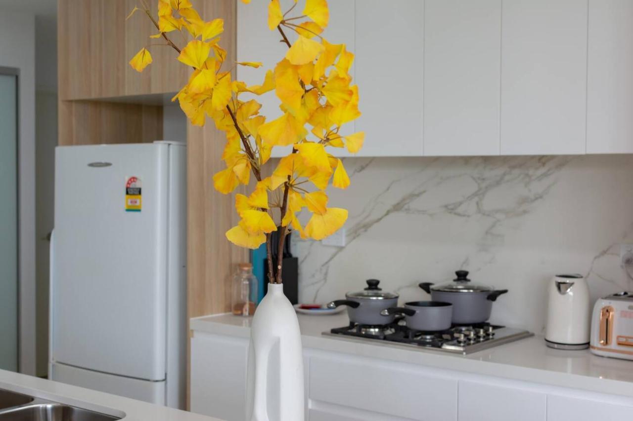 Cozy 2br W Free Parking Near Westfield Parramatta Sydney
