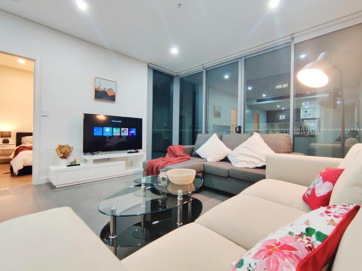 3br Apt Near Stadiums, Family-friendly, Cozy Decor Apartment