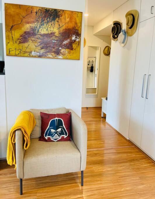 Gem Family - Olympic Park, Newington Apartment *