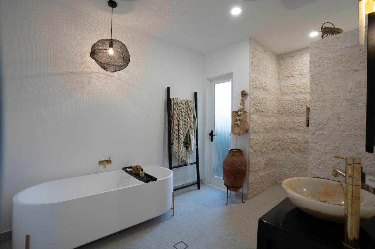 The Manly House - 100 Steps From Manly Holiday home *