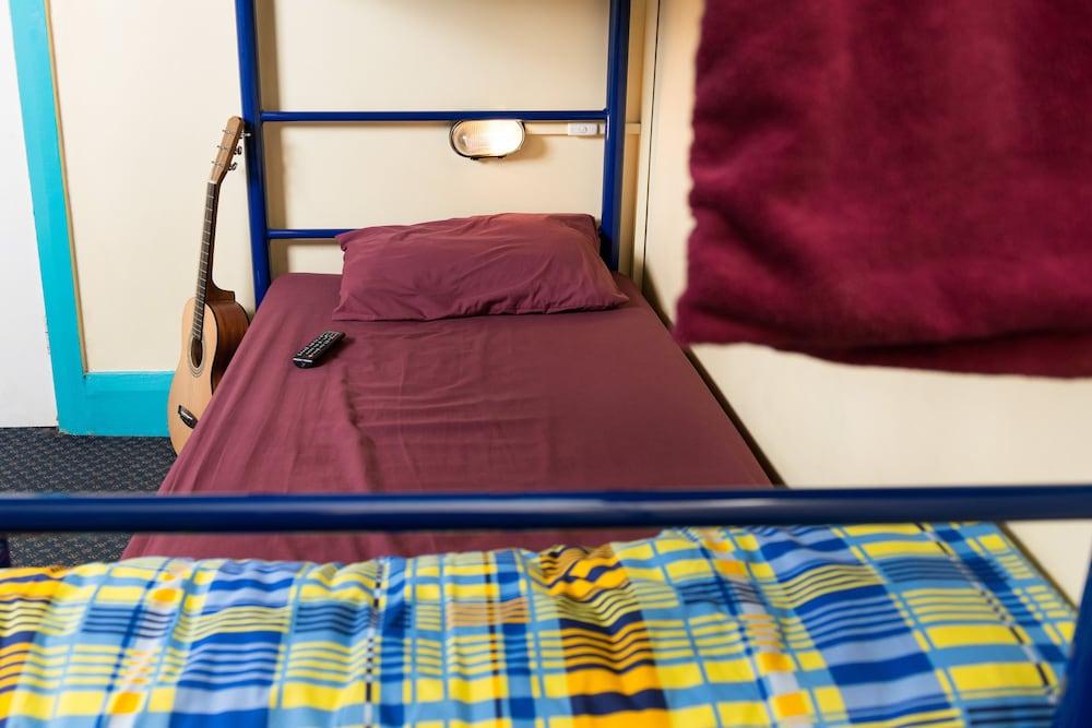 Mad Monkey Potts Point Hostel