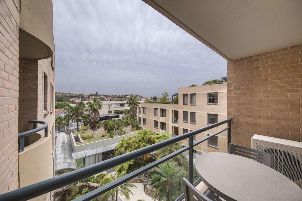 Adina Coogee Aparthotel 4*