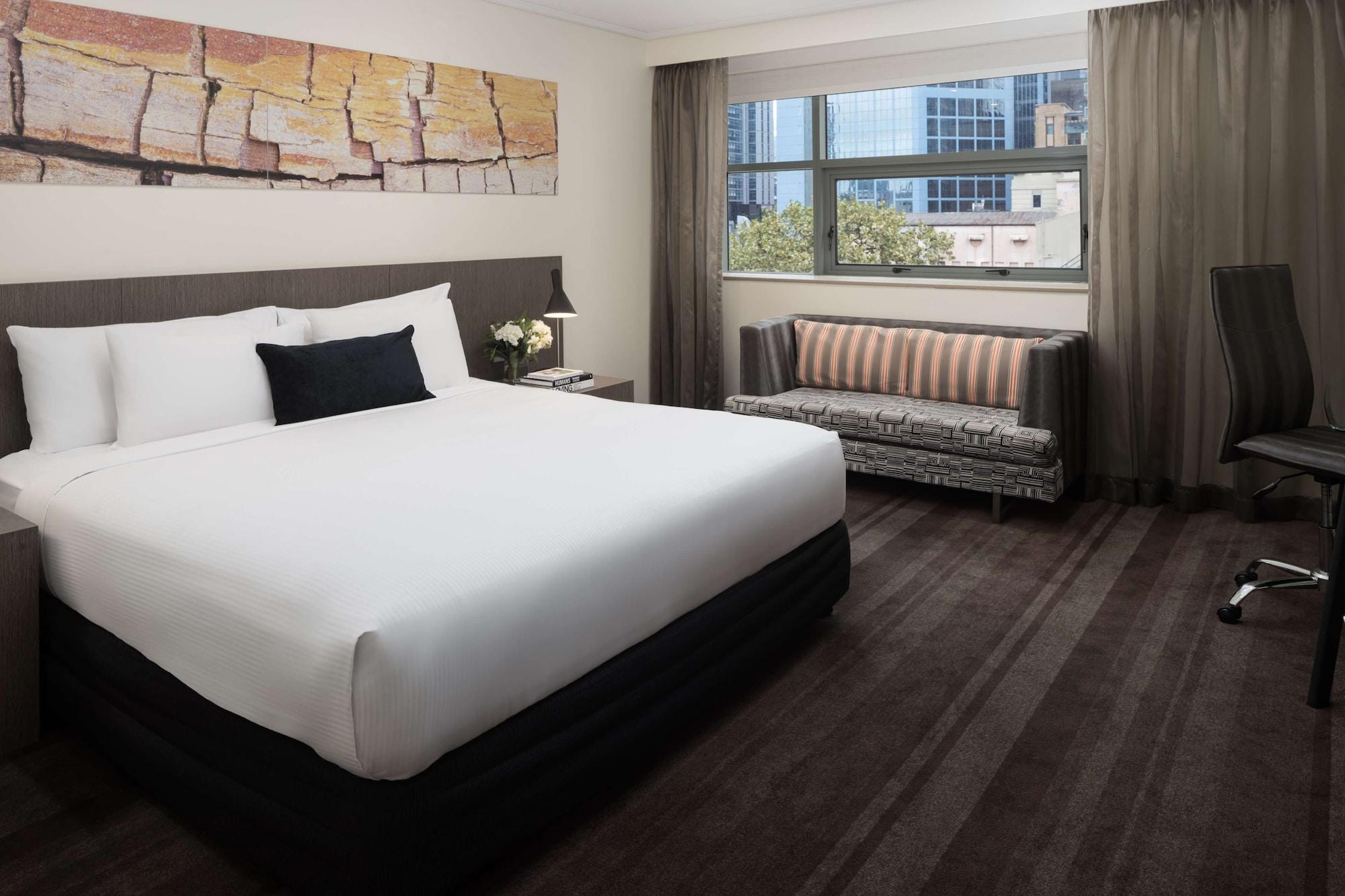 Rydges World Square Hotel 4*