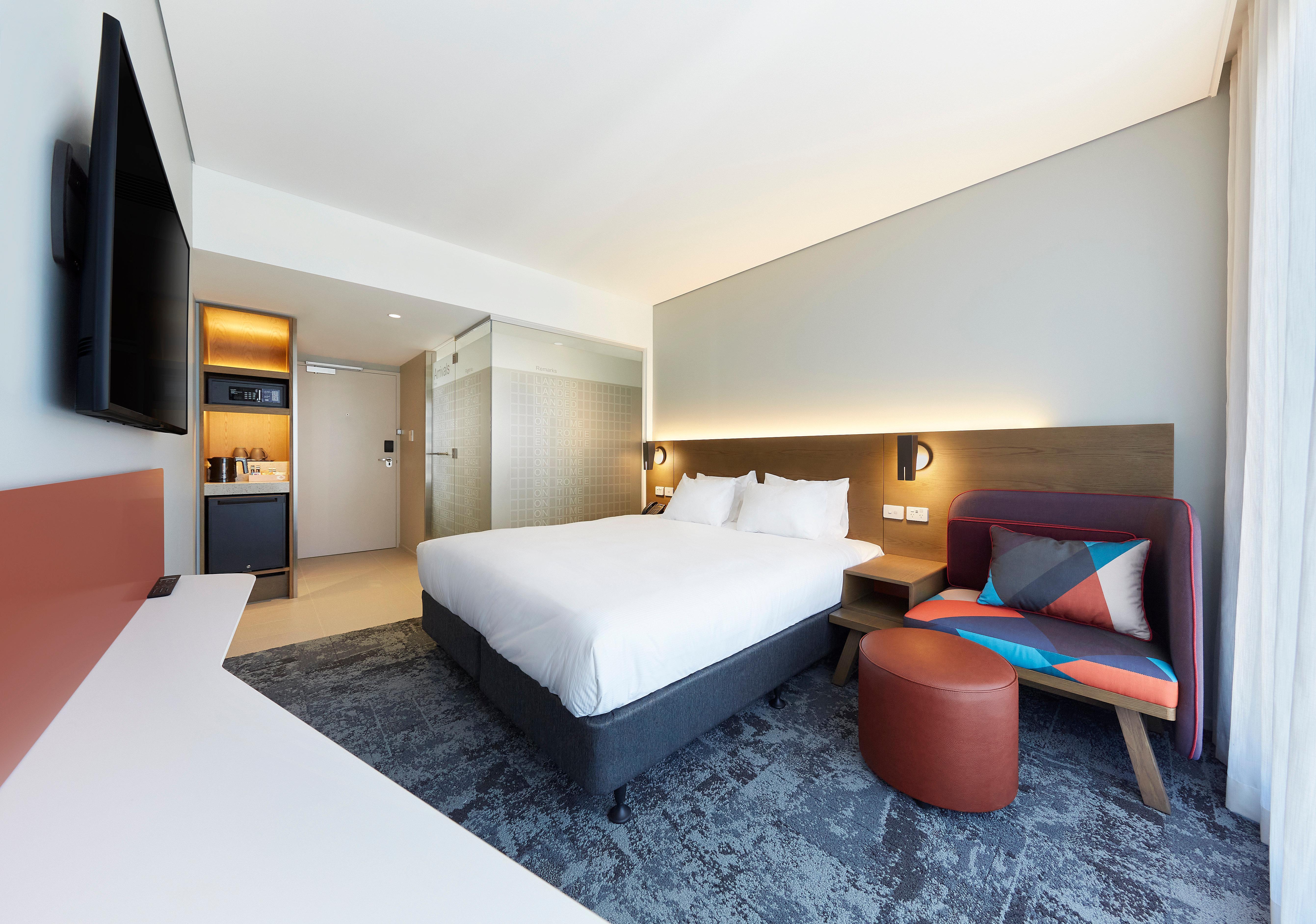 Express Airport By Ihg 4*