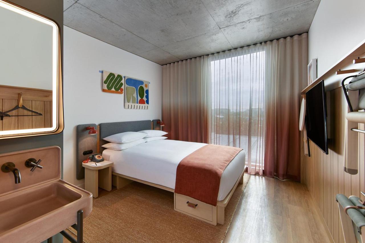 Hotel Moxy Airport Sydney